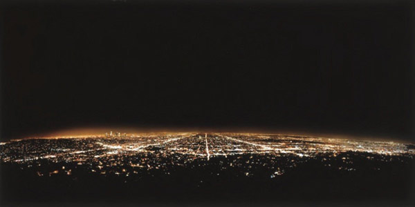 세계에서 가장 비싼 사진 TOP 10 - 7위. Los – Angeles – Andreas Gursky (1998) : 290만 달러 (한화 약 30.2억원)